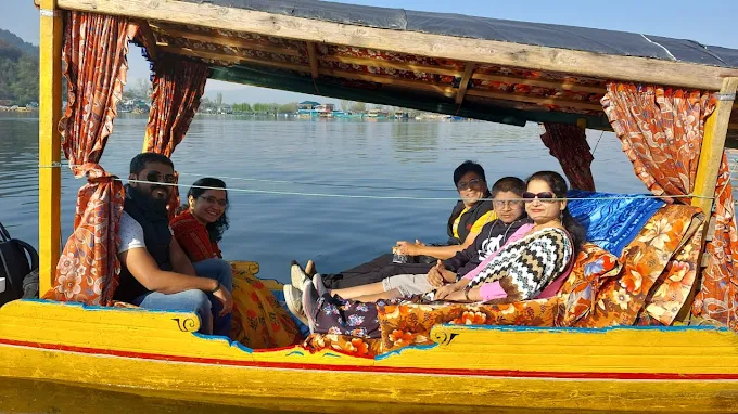 RAAJ N RAAJ TOUR AND TRAVELS - Travel Agency in Kashmir