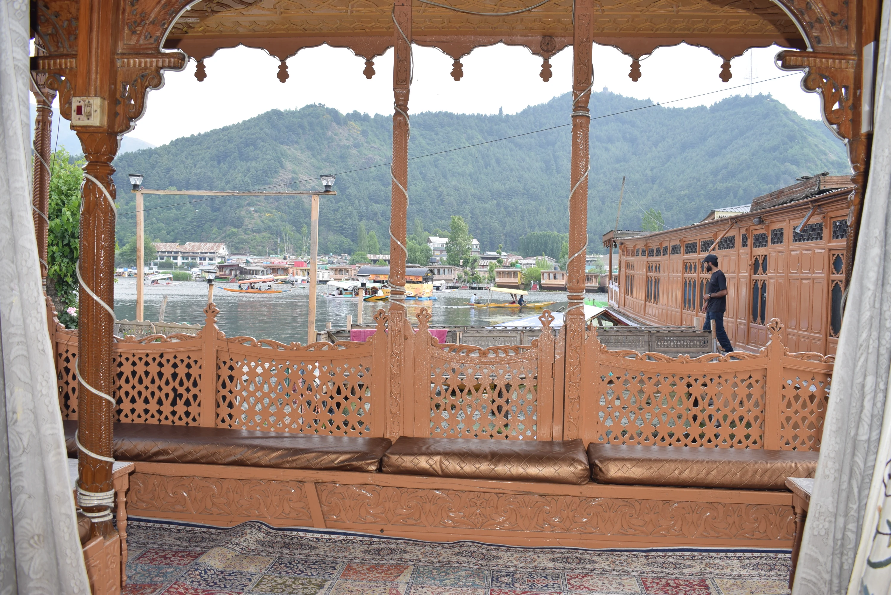 Olympias Athena - Houseboat in Kashmir