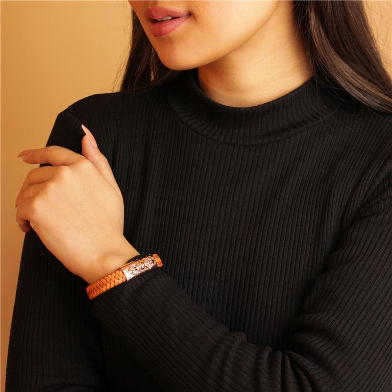 Vajra Clasp Bracelet Rose Gold — view 3
