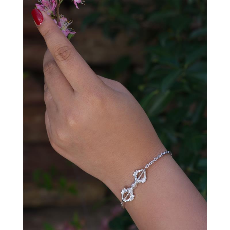 Vajra Chain Bracelet, Silver, Medium, Flat 3 Prongs, 19cm — view 5