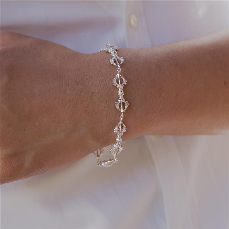 Continuous Vajras Chain Bracelet, Silver, 23cm (male size)
