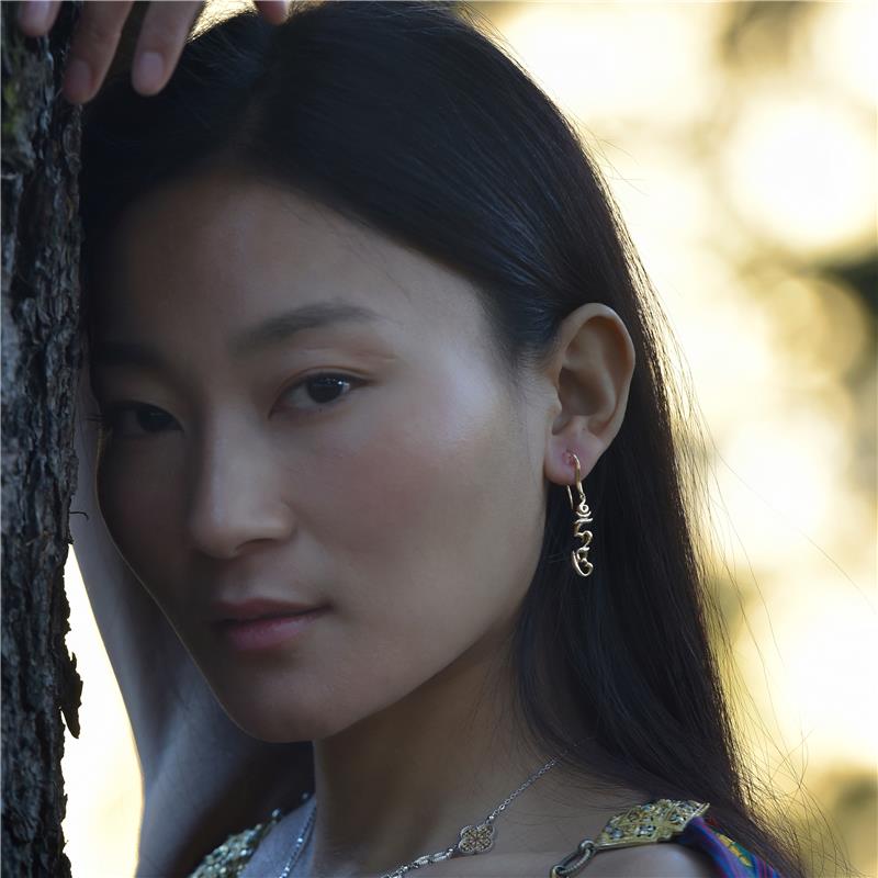 Hung Syllable Earrings Gold Plated 3.35g — view 3