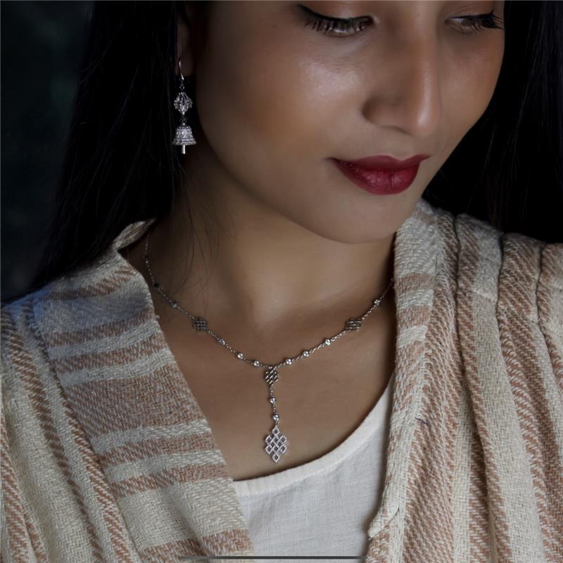 Endless Knot Hanging Necklace silver, CZ Diamonds