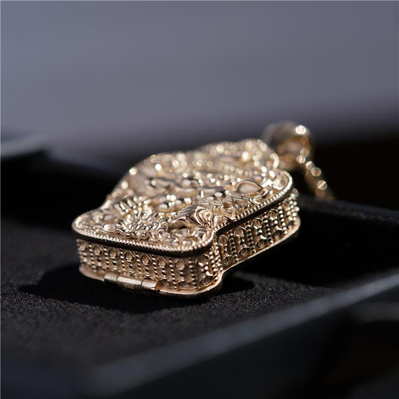 Deity Gau Pendant — view 8