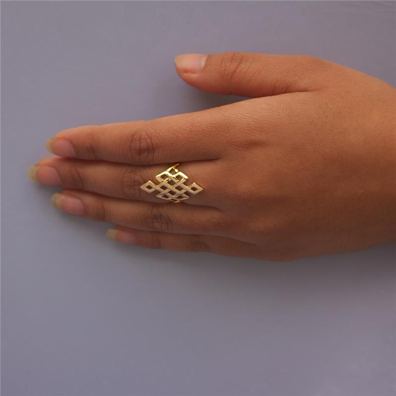 Infinity Knot Ring, 14k Gold 4.9g