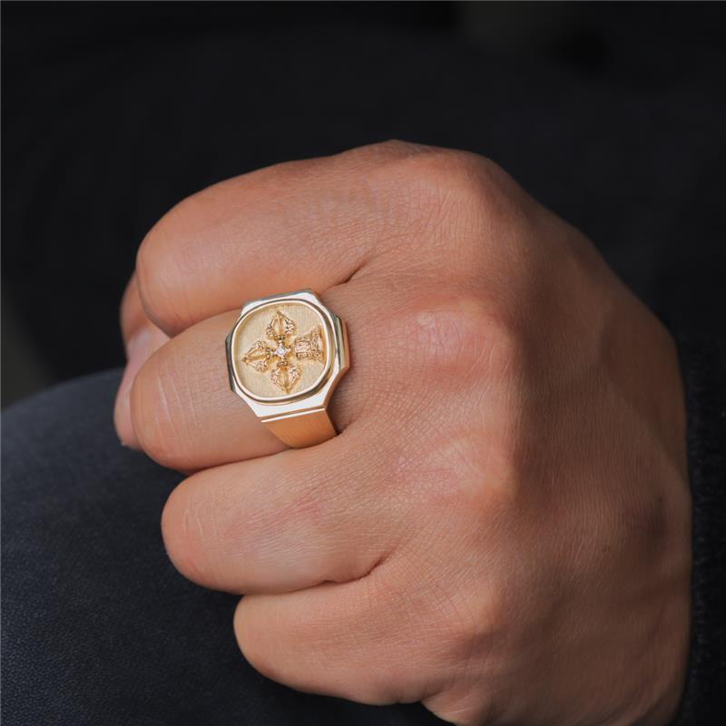 Samaya Ring Jumbo, Size 65, Yellow 18K Gold: 18.08g, Diamond: .015cts