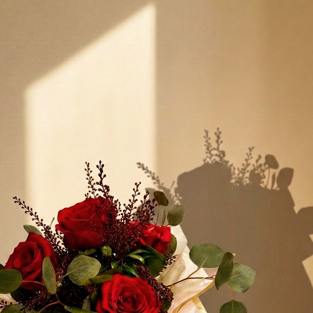 Crimson Kiss Bouquet - Image 3