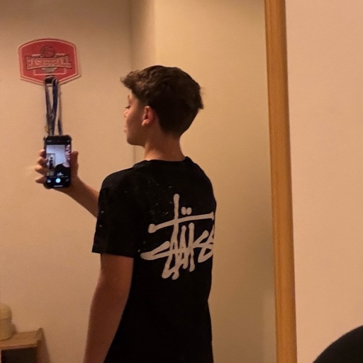 הפרופיל של Ag Amit barber