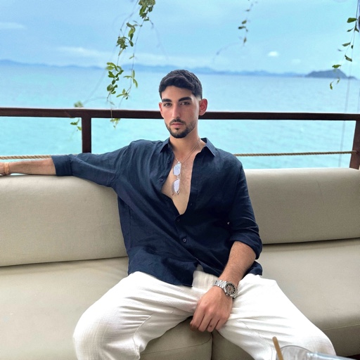 הפרופיל של צחי בלולו