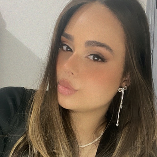 הפרופיל של אסתר טאוסקי