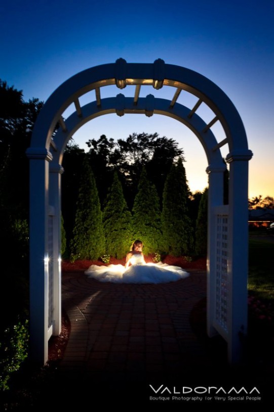 380729_360535790686203_1683729383_n