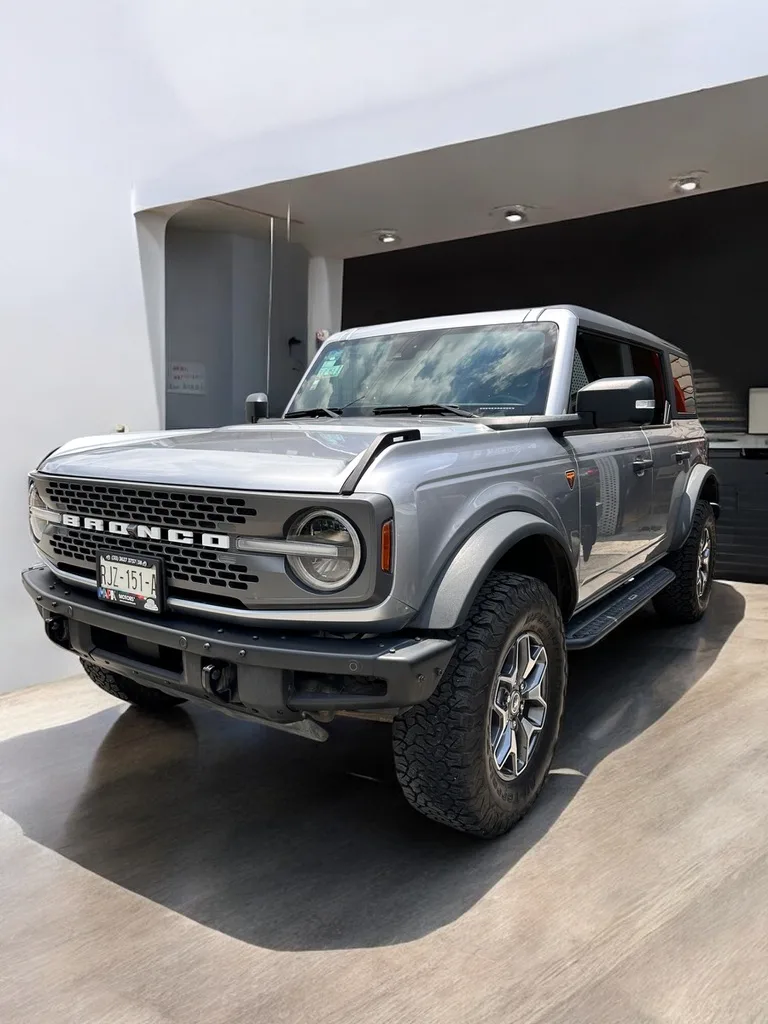 FORD BRONCO BADLANDS 2023