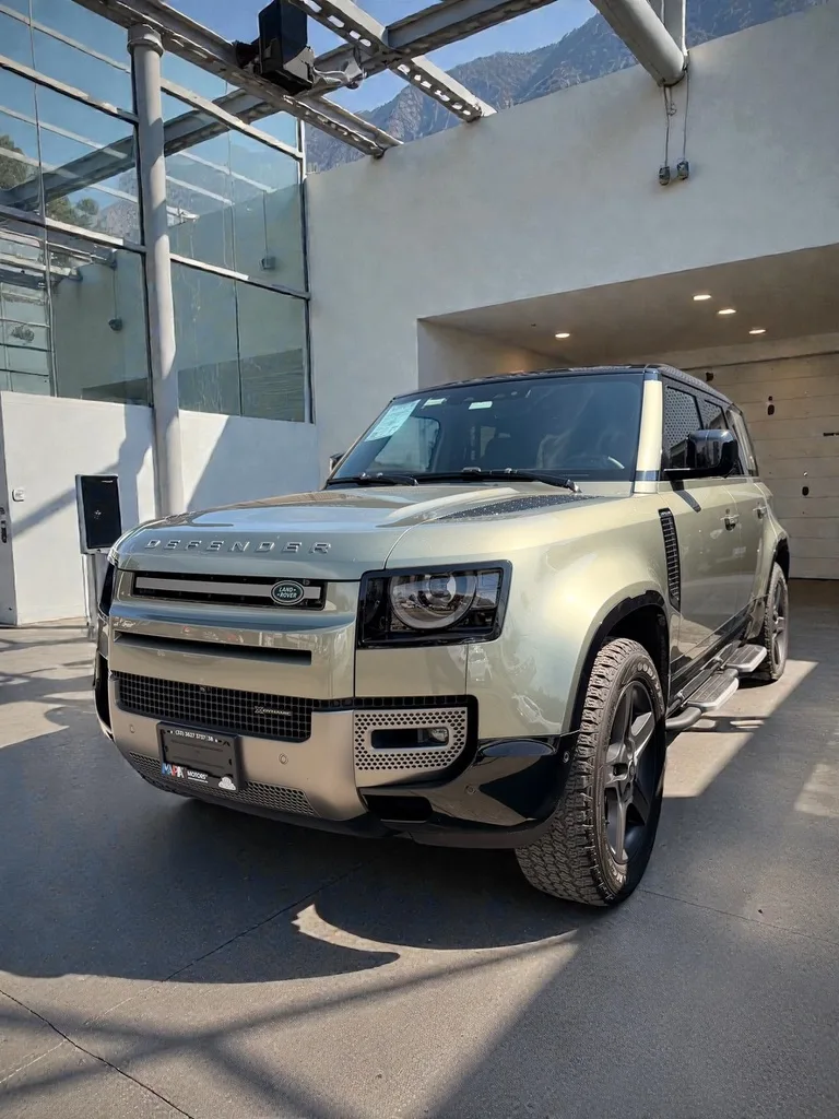 LAND ROVER DEFENDER 110 XDYNAMIC 2023 - Imagen 1
