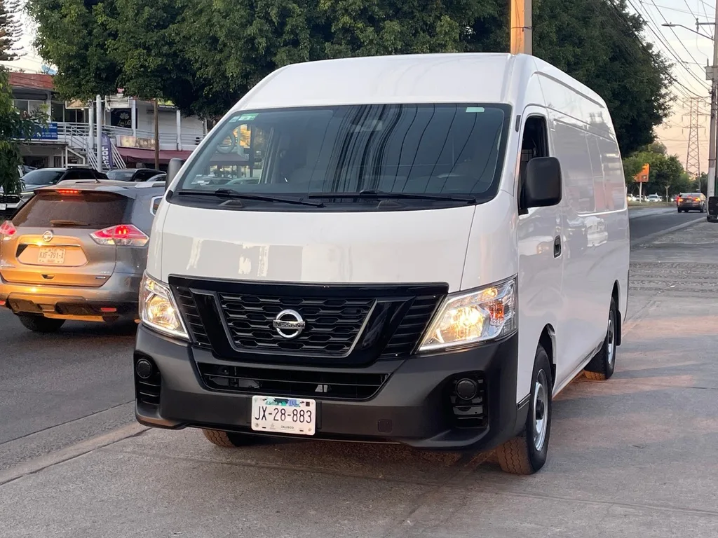 NISSAN NV350 2022