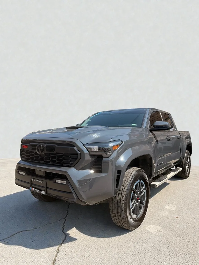 TOYOTA TACOMA TRD SPORT 4X4 2025