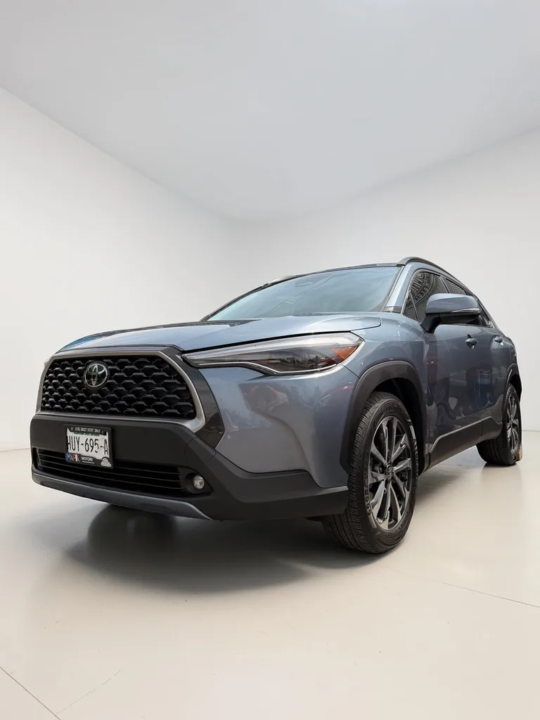 TOYOTA COROLLA CROSS XLE 2024