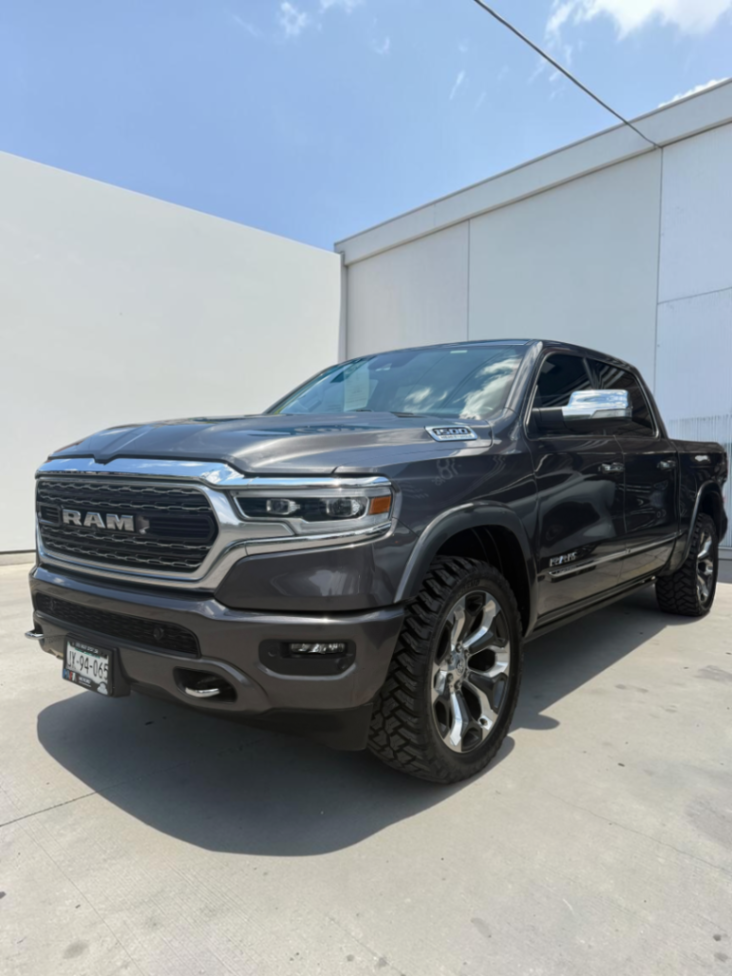RAM 1500 MILD HYBRID 10 ANIVERSARIO 2022 - Imagen 1