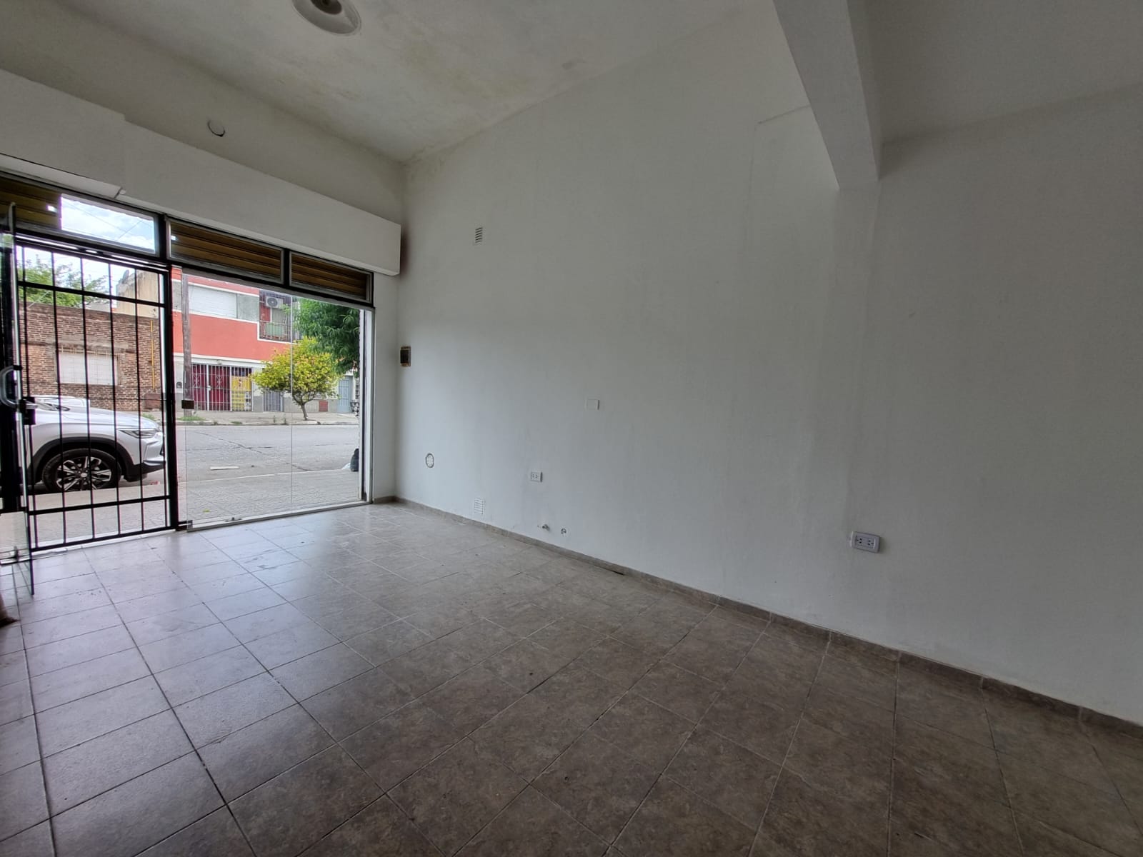 Local Comercial Alquilo en General Bustos - Foto 4