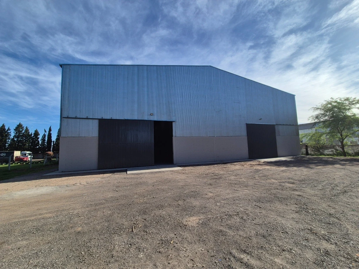Galpon en alquiler en Maria Lastenia - Galpon a Estrenar en Alquiler · 600 m²