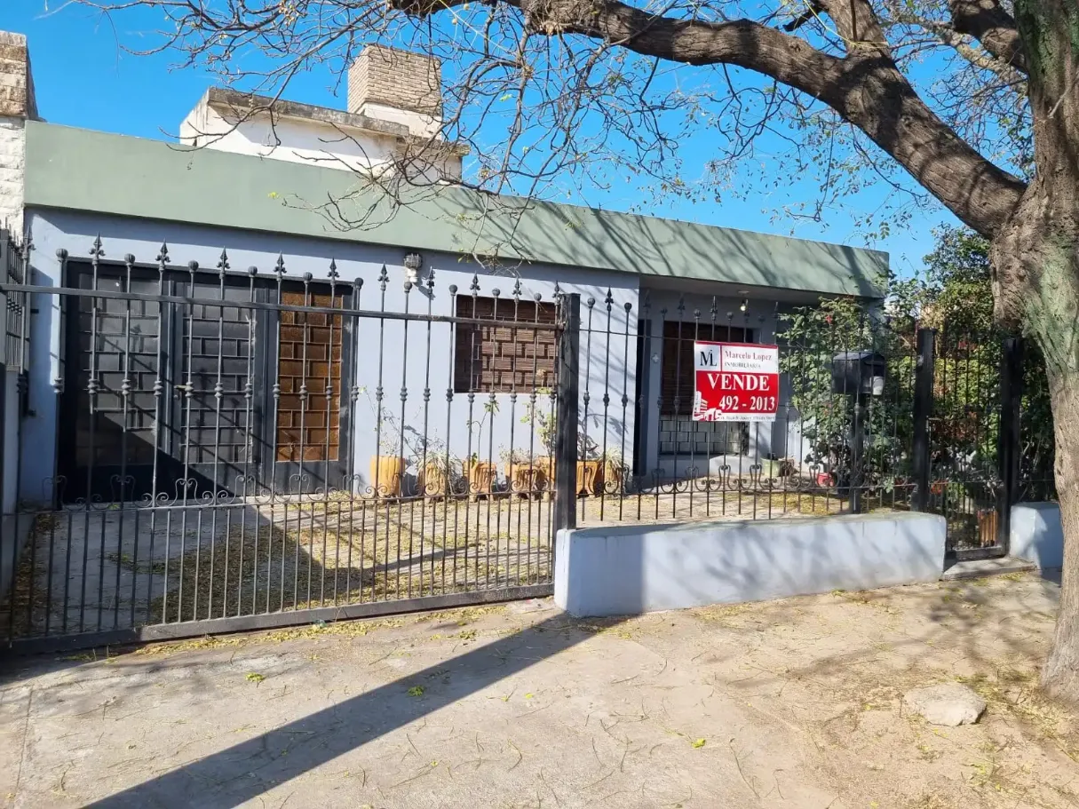 Casa en venta en Parque Liceo 1 Sección - Casa en venta · 300 m²