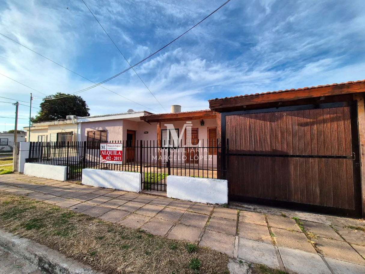 Casa en alquiler en Los Gigantes - Casa en Alquiler · 300 m²