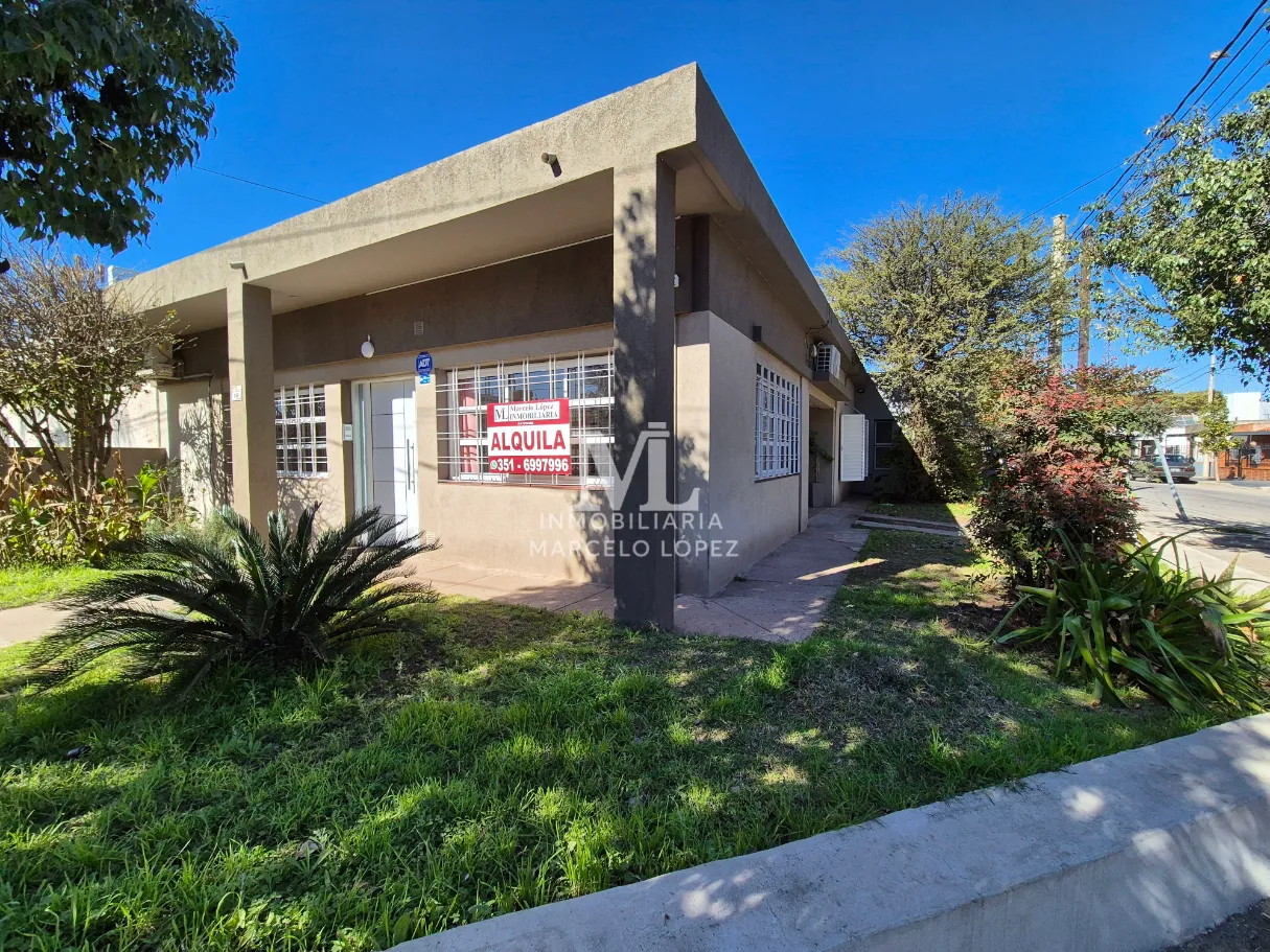 Casa en alquiler en Liceo 1 - Casa en Alquiler · 180 m²