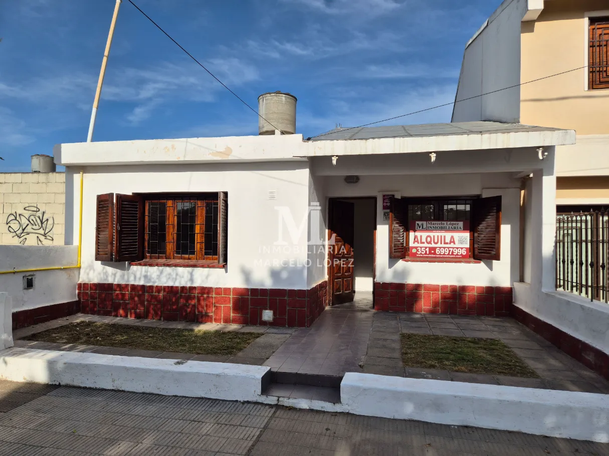 Casa en alquiler en Jorge Newbery - Casa en Alquiler · 90 m²