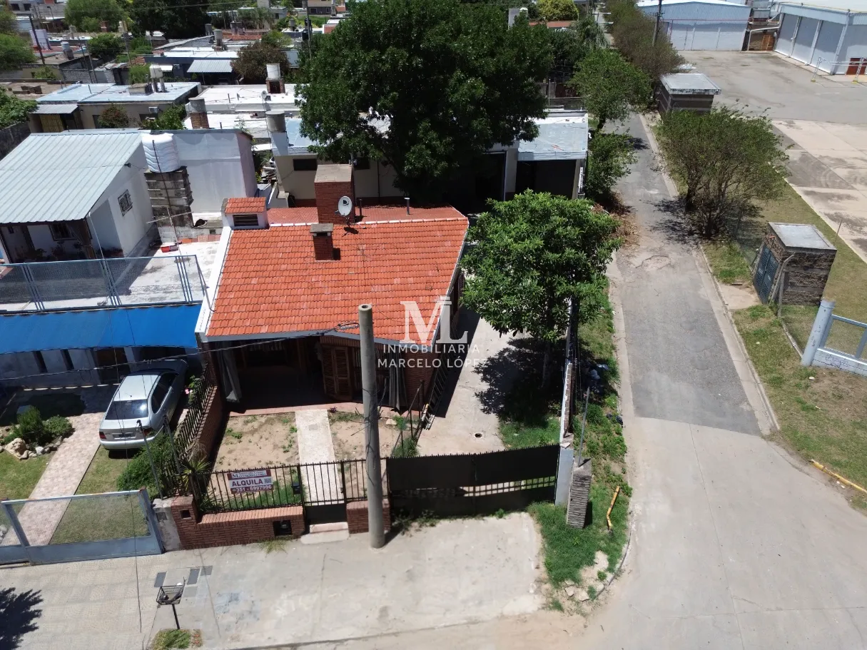 Casa y Galpon en Alquiler en Parque Liceo 1 Sección - Foto 2