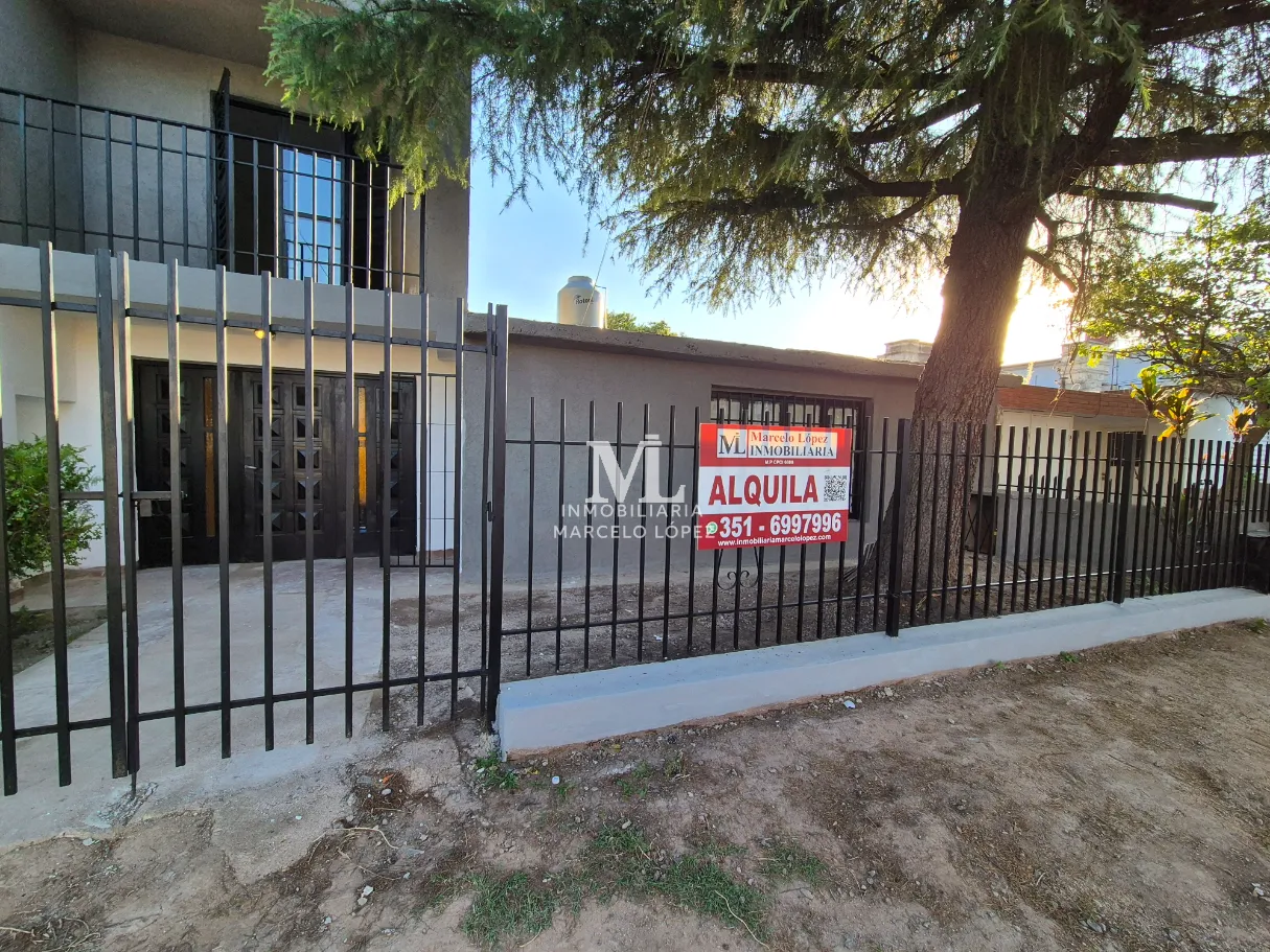 Casa en alquiler en Jerónimo Luis de Cabrera - Casa en Alquiler · 180 m²