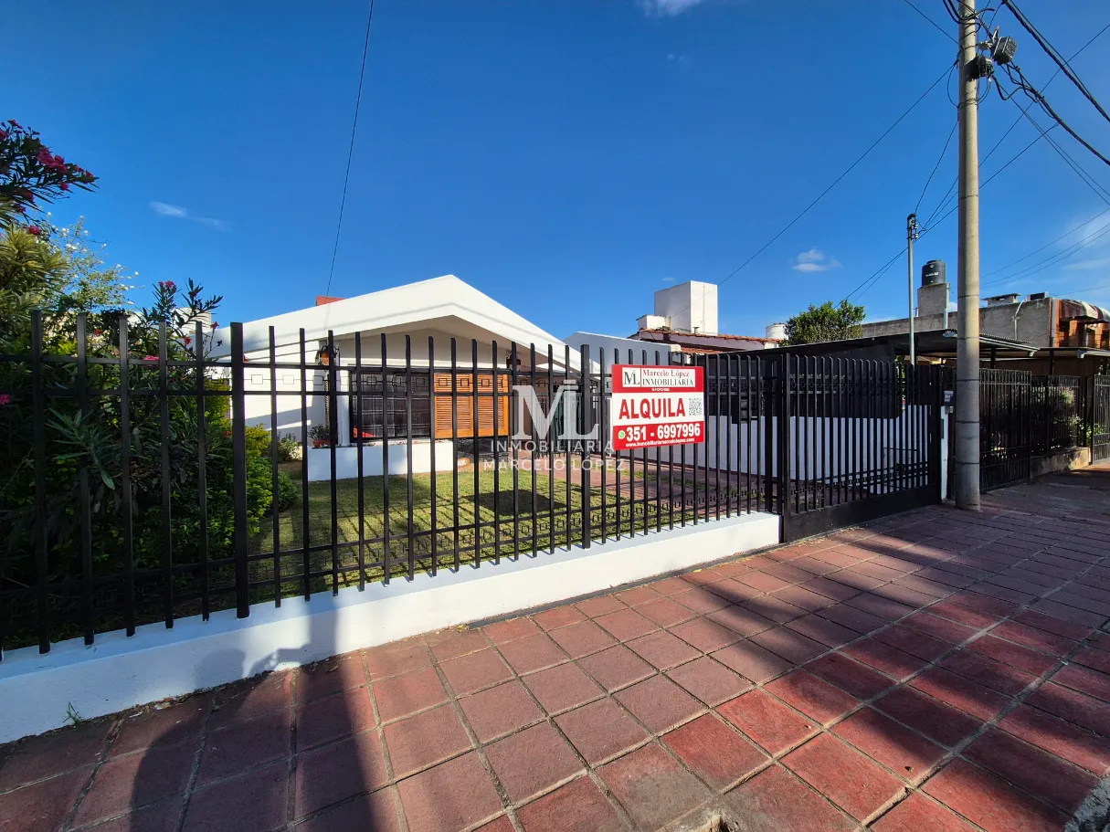 Casa en alquiler en Jorge Newbery - Casa en alquiler · 330 m²