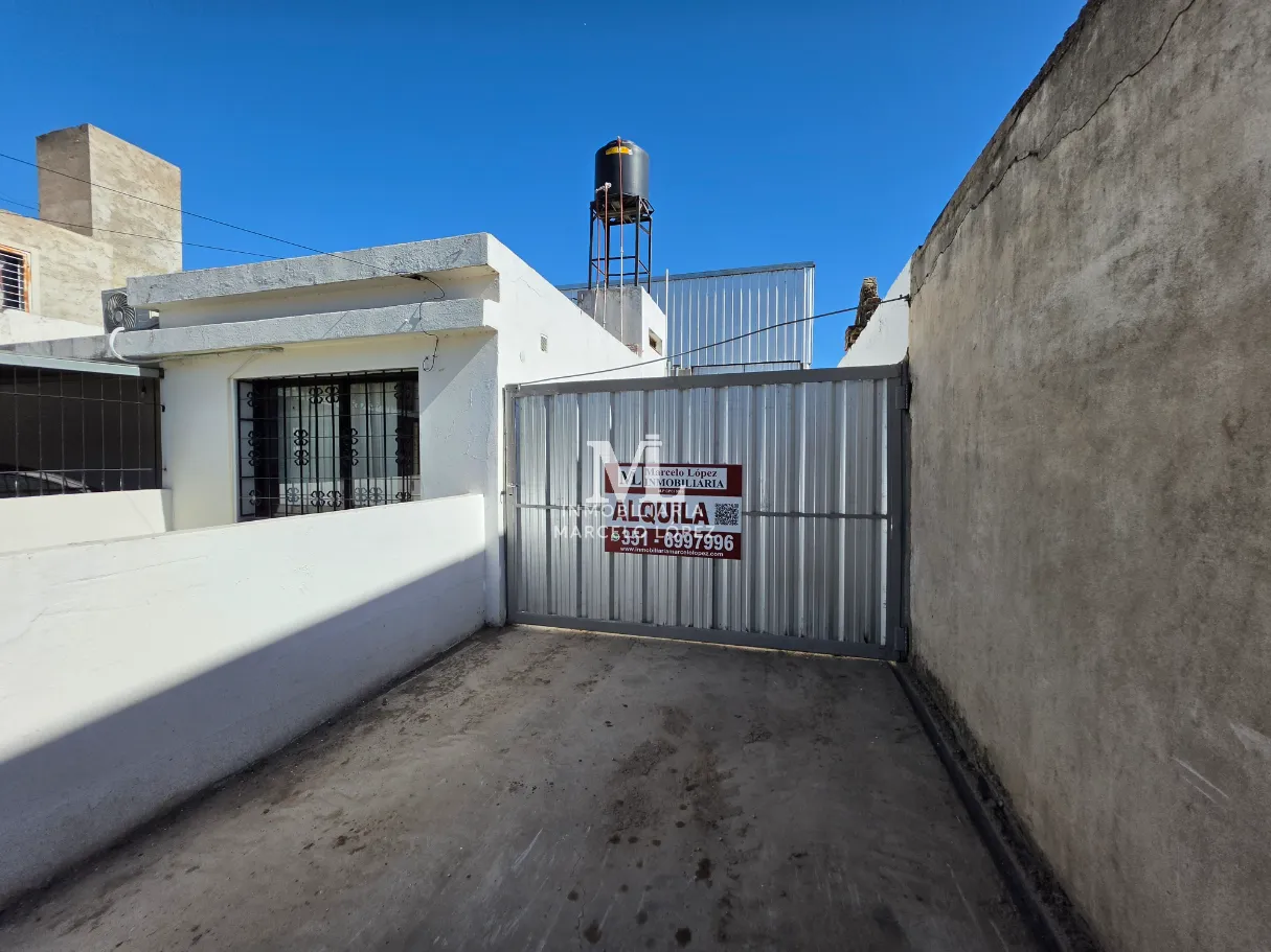 Galpon en alquiler en Jorge Newbery - Galpón en alquiler · 150 m²
