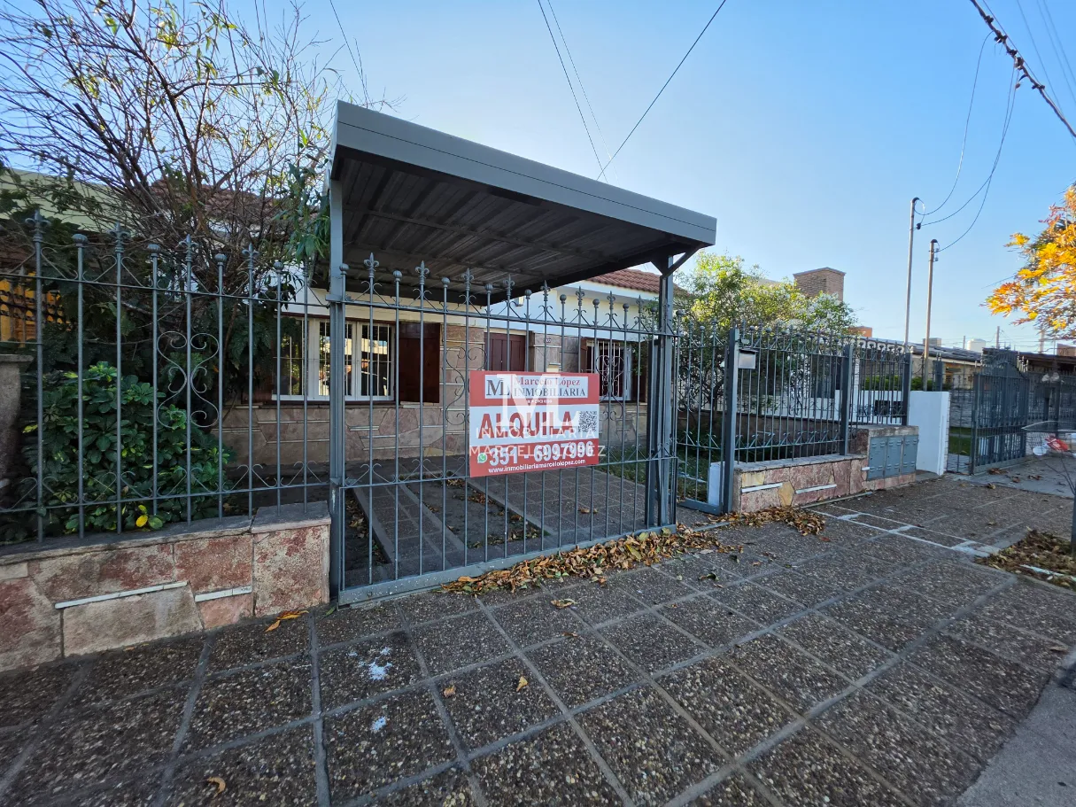 Casa en alquiler en Jorge Newbery - Casa en alquiler · 180 m²