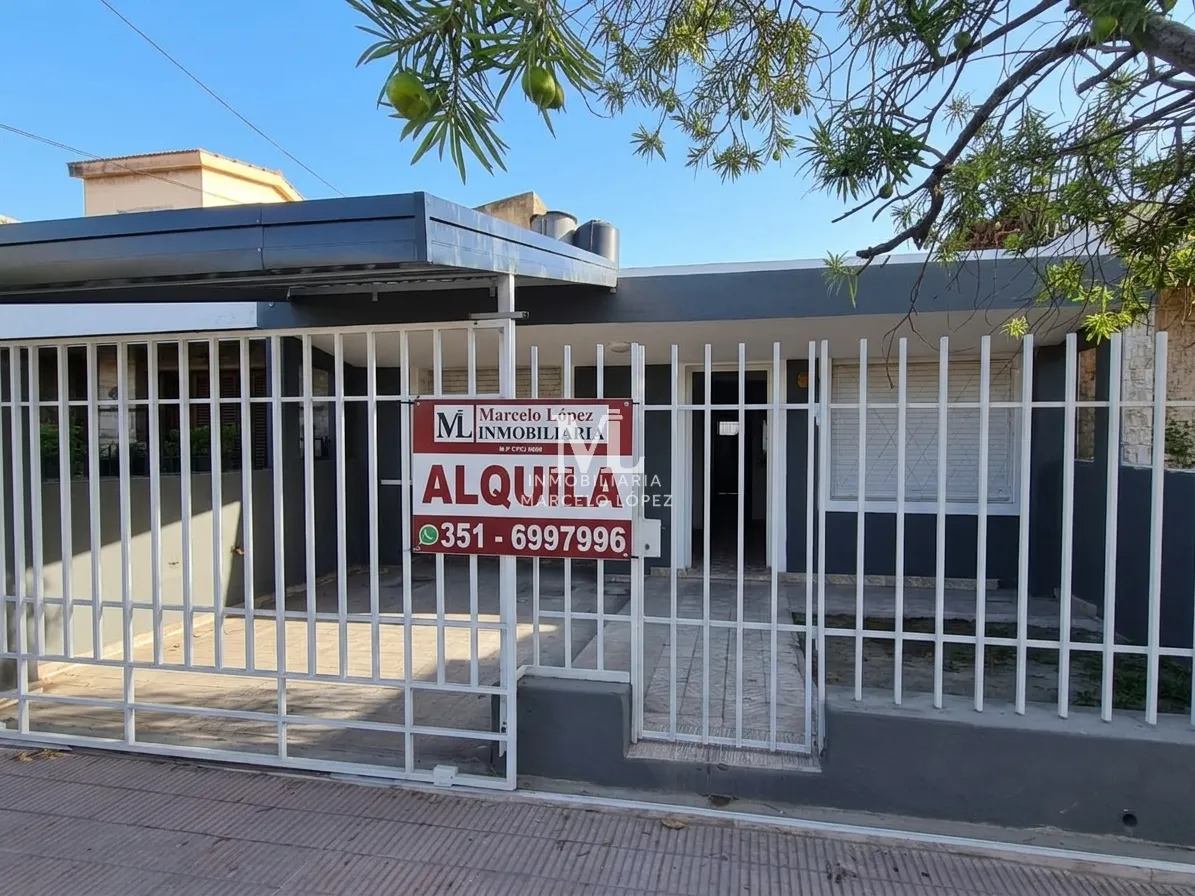 Casa en alquiler en Villa Azalais - Casa en alquiler · 120 m²