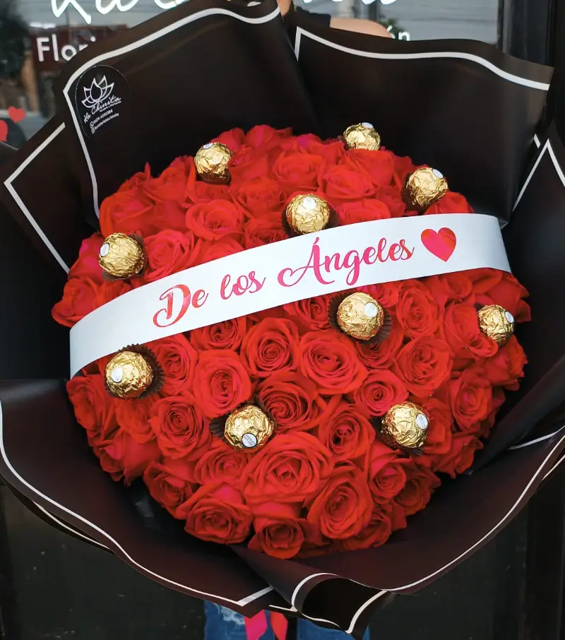 BOUQUET DE 100 ROSAS