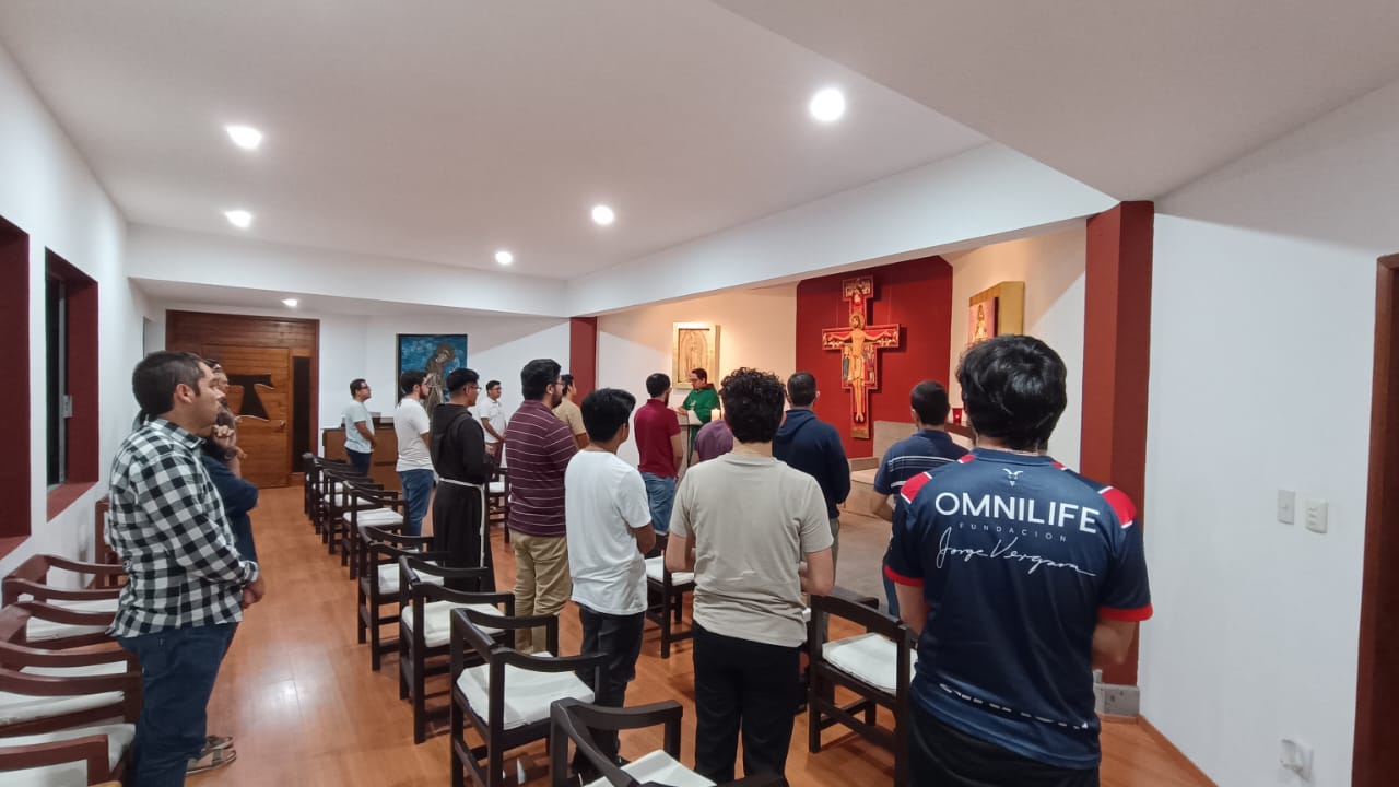 PRIMER RETIRO VOCACIONAL " DIOS TIENE UN PROYECTO PARA TI "