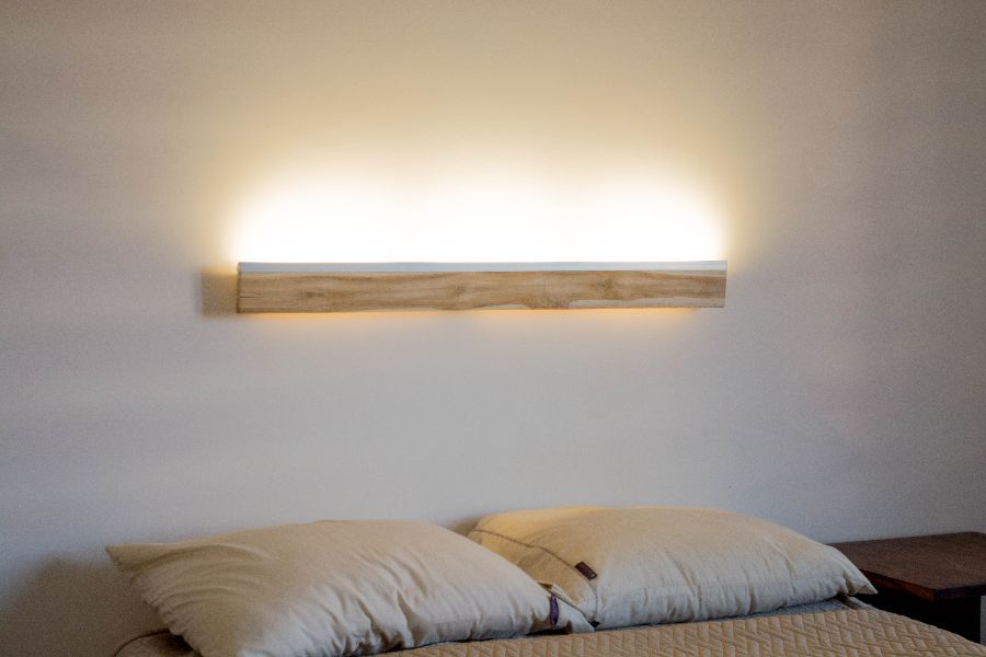 Lampara LED de pared con madera Teca