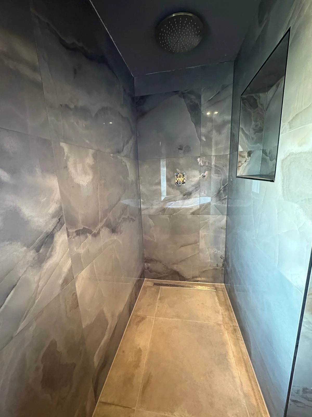 Badkamer tegelwerk - Foto 3