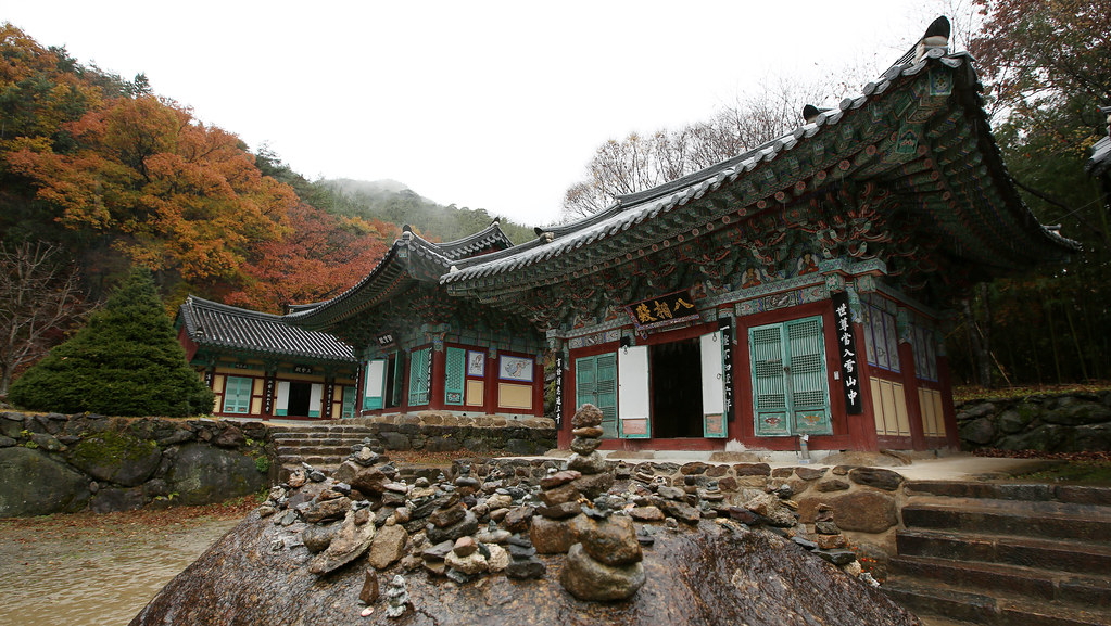 천은사 전경