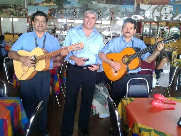 Trio Versátil "Voces D Corazon"