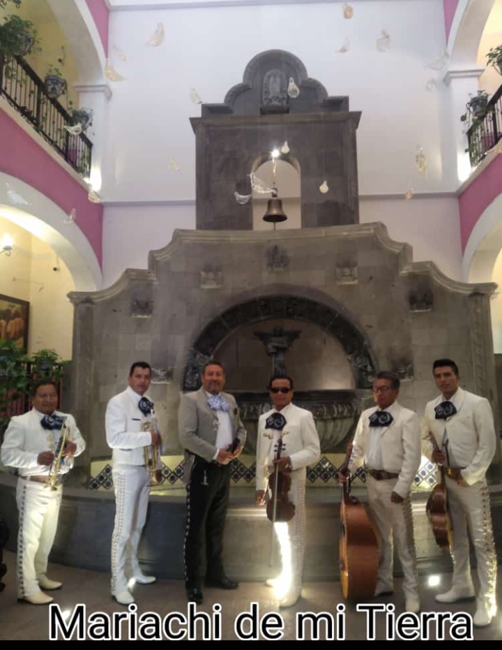 Mariachi de mi Tierra 