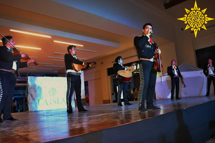 Mariachi oro De Mérida 