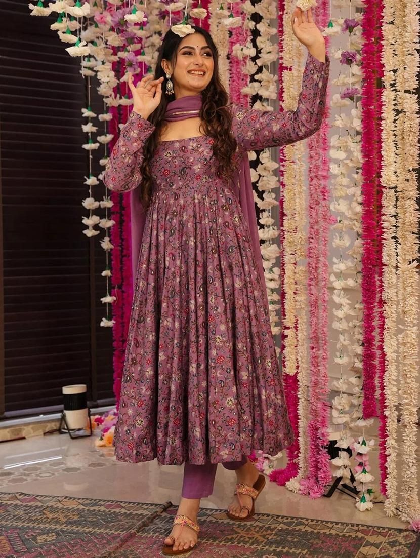 Anarkali suit - 5000.00 INR - Amira kadal, Jammu and Kashmir, 190008 - Marketplace