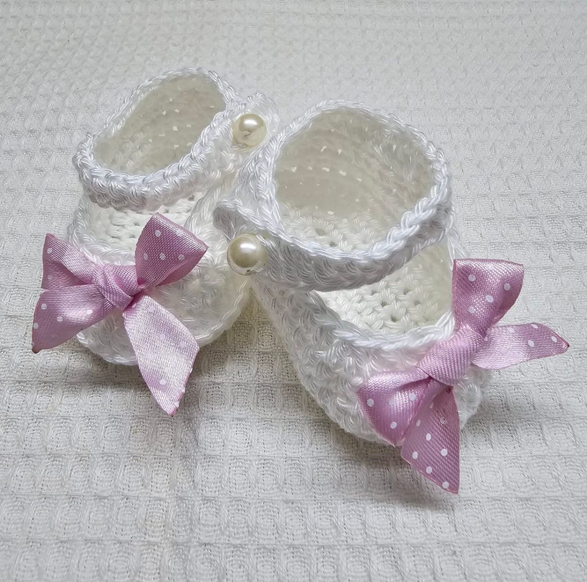 Crocheted baby shoes