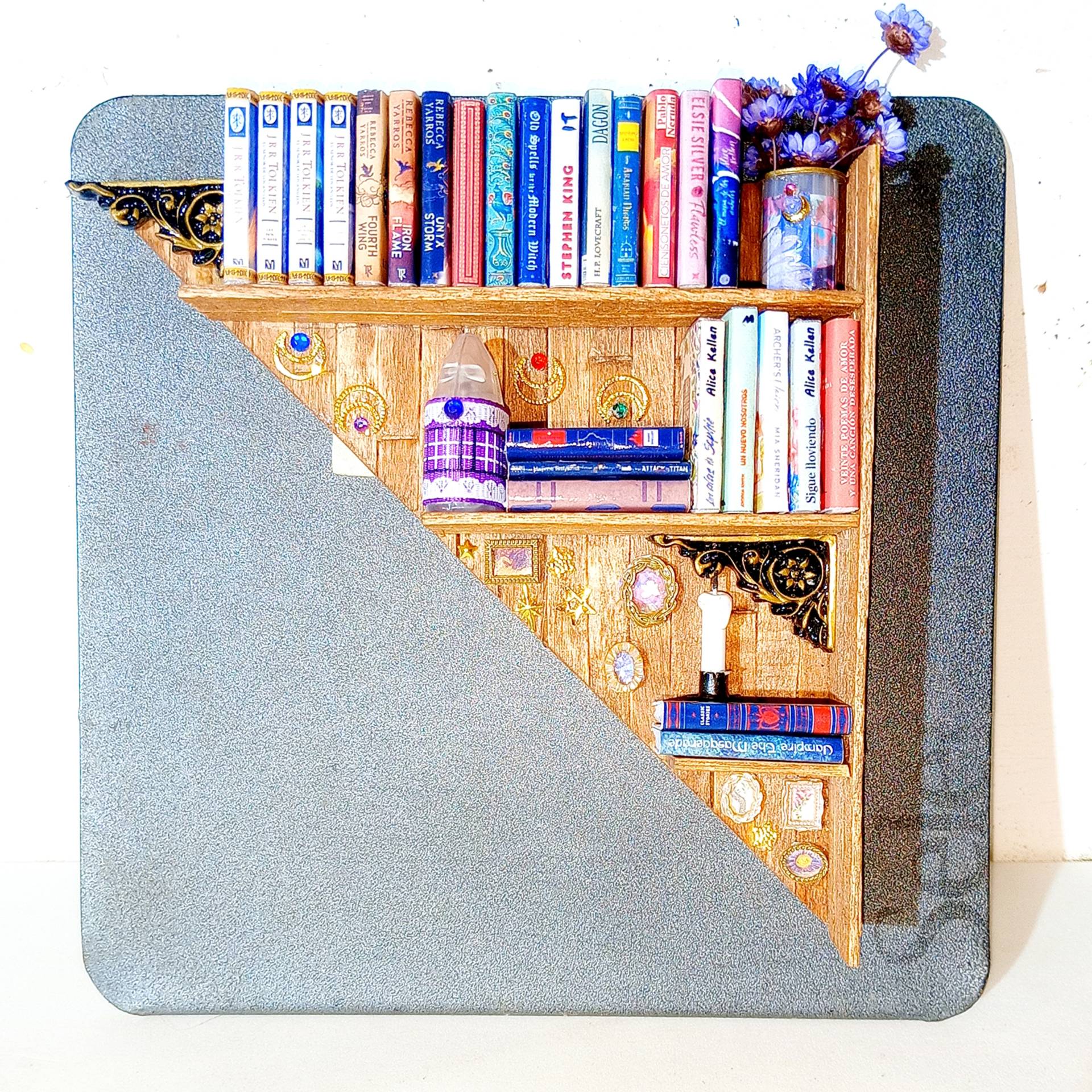 Mini Biblioteca Esquinera con Luz