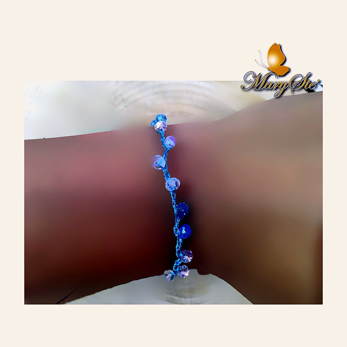 BRACCIALE IN FILO DI SETA E CRISTALLINI