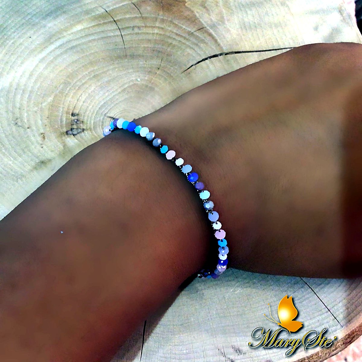 BRACCIALE FILO DI SETA CON CRISTALLINI