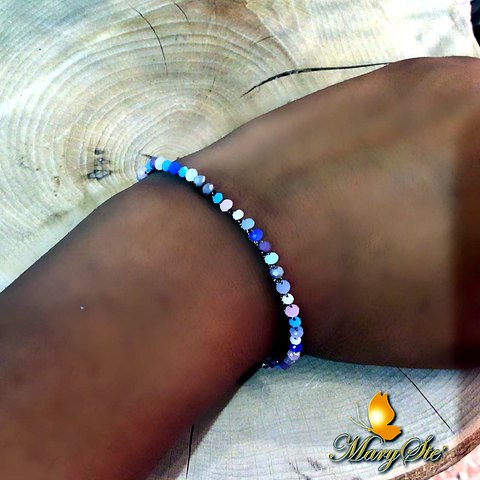 BRACCIALE FILO DI SETA CON CRISTALLINI