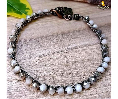 BRACCIALE FILO DI SETA E CRISTALLINI