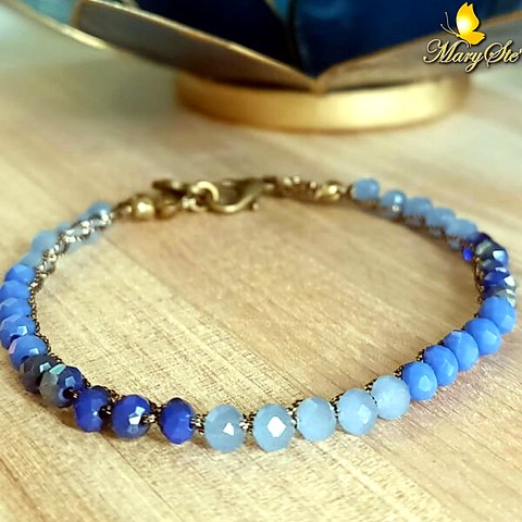 BRACCIALE FILO DI SETA E CRISTALLINI