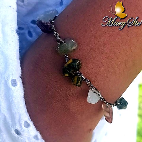 BRACCIALE FILO DI SETA E SCHEGGE CON PIETRE DURE